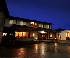 山根屋正面